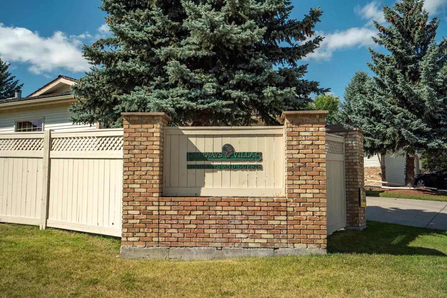 Shawnee Slopes community in Calgary